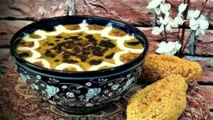 طرز پختن آش ترخینه